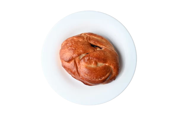 Булка з вишнею
